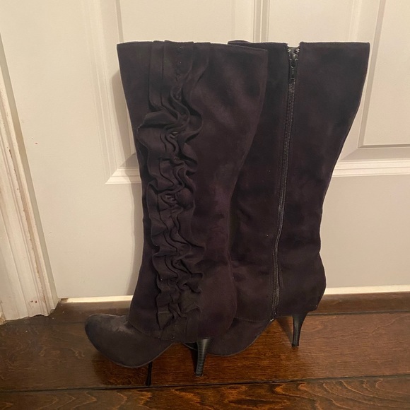 Fergalicious by Fergie black suede knee high boots size 6 - Picture 2 of 6